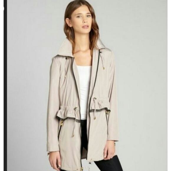 NWT Betsey Johnson Beige Anorak Peplum Hood Womens Jacket Large Lightweight Coat